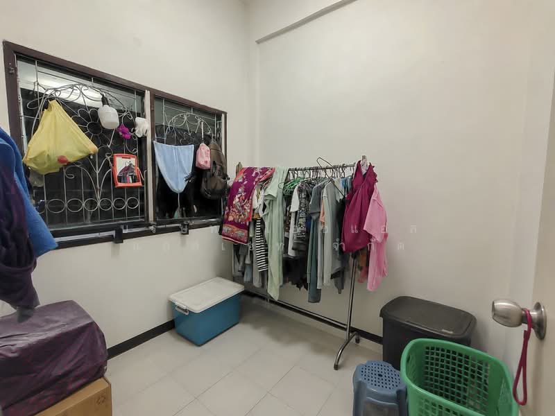 Two-story townhouse in Klom Phirun Village, Phraek Sa, Samut Prakan, Phraeksa, Muang Samut Prakarn, Samut Prakan, 3 Bedrooms, 110 sqm, Townhouse For Sale, by บริษัท เอชแอล แอสเซท จำกัด, 500341344 - DDproperty.com