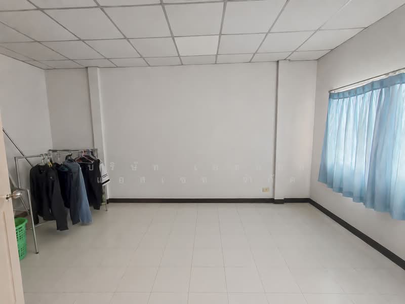 Two-story townhouse in Klom Phirun Village, Phraek Sa, Samut Prakan, Phraeksa, Muang Samut Prakarn, Samut Prakan, 3 Bedrooms, 110 sqm, Townhouse For Sale, by บริษัท เอชแอล แอสเซท จำกัด, 500341344 - DDproperty.com