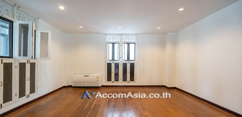 Garden, Private Swimming Pool Thai-style family home with pool and greenery in tranquil setting, Bangkok, Khlong Tan Nua, Watthana, Bangkok, 5 Bedrooms, 250 sqm, Single Detached House For Rent, by Accom Asia, 500341379 - DDproperty.com