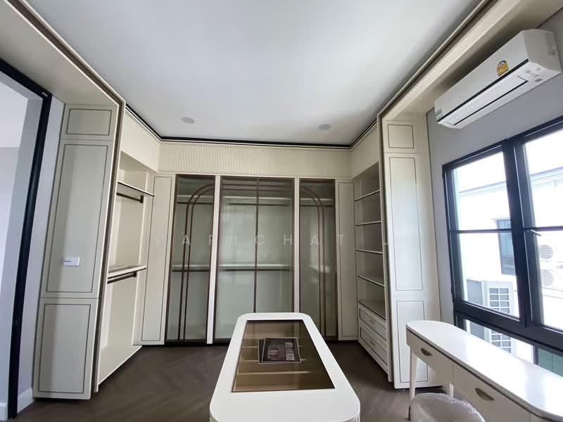 Nantawan Rama 9 - New Krungthepkreetha, Bangkok, Saphan Sung, Bangkok, 5 Bedrooms, 608 sqm, Single Detached House For Sale, by Parichat J, 500341388 - DDproperty.com