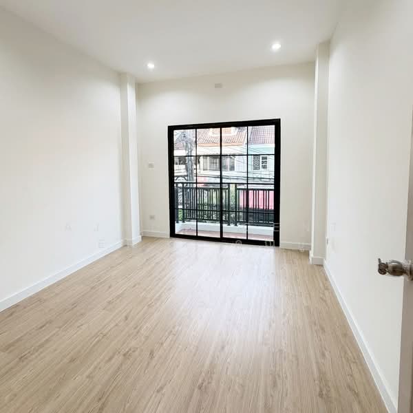 Moobaan Euapracha Nuanchan, Bangkok, Nawamin Road, Nuan Chan, Bueng Kum, Bangkok, 3 Bedrooms, 110 sqm, Townhouse For Sale, by AJHOMECENTER - คุณบู้, 500341423 - DDproperty.com