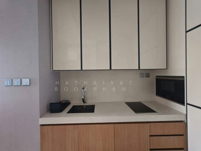 BEATNIQ Sukhumvit 32, Bangkok, Soi Sukhumvit 32, Sukhumvit Road, Khong Tan, Khlong Toei, Bangkok, 1 Bedroom, 43 sqm, Condo For Rent, by Hathairat Rookphan , 500341449 - DDproperty.com