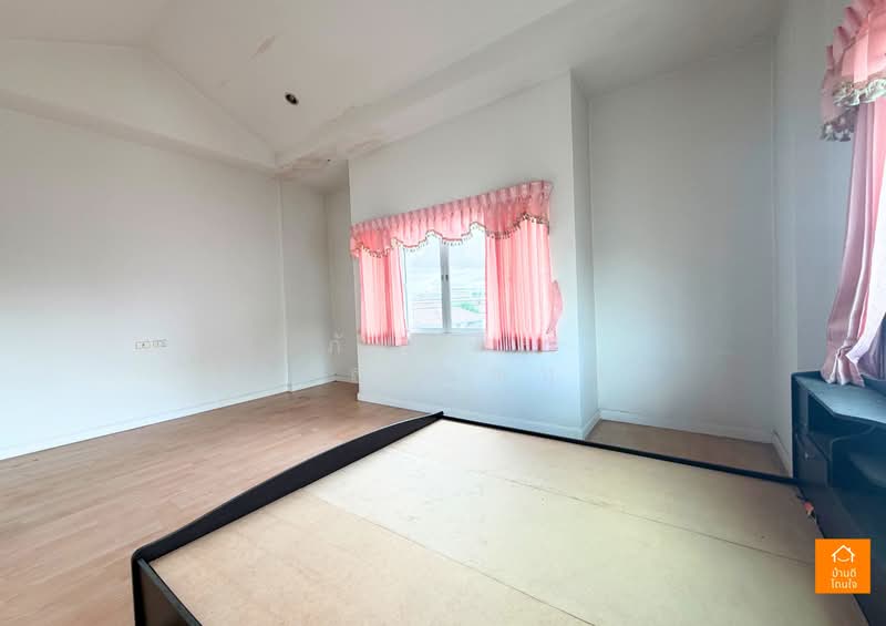 Parinyalak Wongwan Sathorn, Bangkok, Bang Khae, Bangkok, 4 Bedrooms, 224 sqm, Townhouse For Sale, by ภัทรพล ศรีกัลยาณบุตร, 500341456 - DDproperty.com