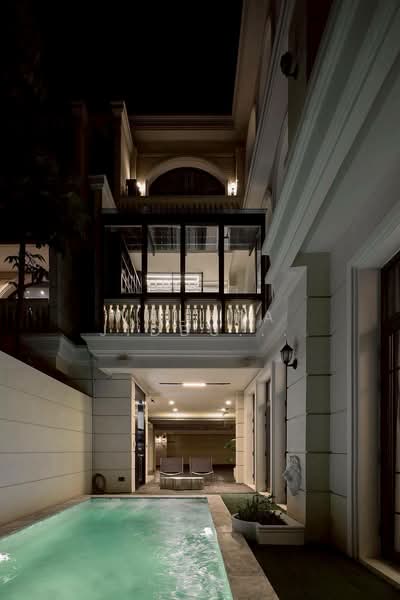 The Boulevard Ekkamai, Bangkok, 98 Soi Prasertdee, Khlong Tan Nua, Watthana, Bangkok, 4 Bedrooms, 500 sqm, Townhouse For Sale, by Walapa Jidbumrungsakun, 500341457 - DDproperty.com
