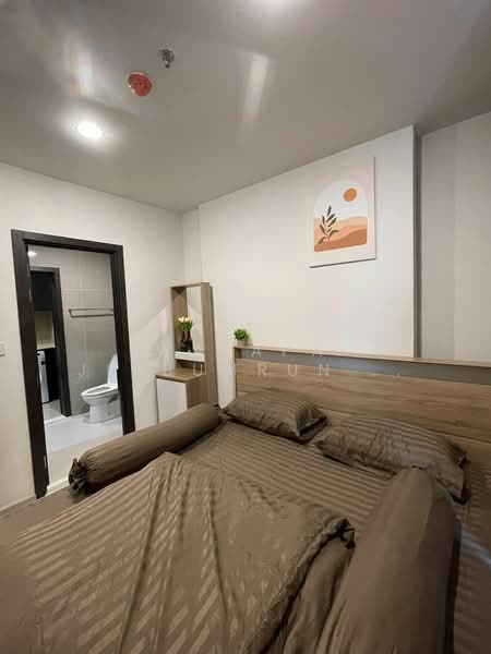XT Huaikhwang, Bangkok, 244 Ratchadaphisek Road, Huai Khwang, Bangkok, 1 Bedroom, 35 sqm, Condo For Rent, by Walapa Jidbumrungsakun, 500341475 - DDproperty.com