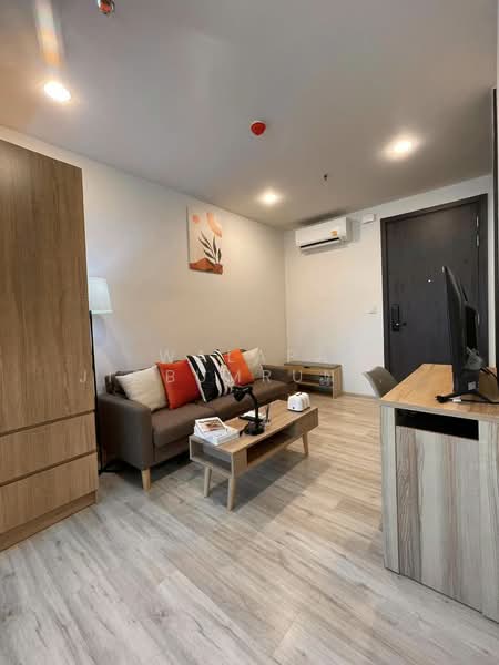 XT Huaikhwang, Bangkok, 244 Ratchadaphisek Road, Huai Khwang, Bangkok, 1 Bedroom, 35 sqm, Condo For Rent, by Walapa Jidbumrungsakun, 500341475 - DDproperty.com
