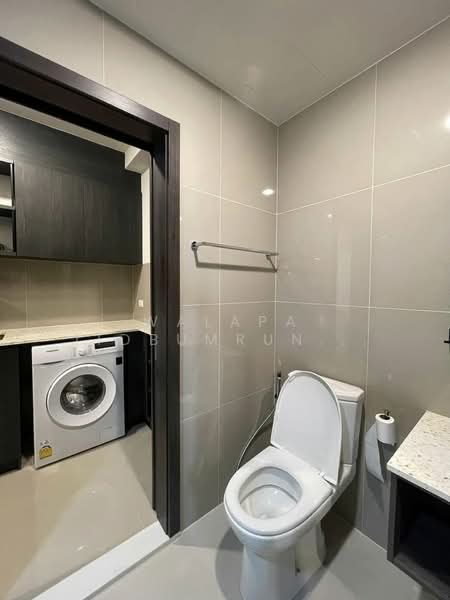 XT Huaikhwang, Bangkok, 244 Ratchadaphisek Road, Huai Khwang, Bangkok, 1 Bedroom, 35 sqm, Condo For Rent, by Walapa Jidbumrungsakun, 500341475 - DDproperty.com