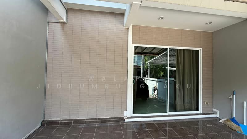 The Metro Rama 9, Bangkok, Soi 3/2, Prawet, Bangkok, 3 Bedrooms, 100 sqm, Townhouse For Sale, by Walapa Jidbumrungsakun, 500341507 - DDproperty.com