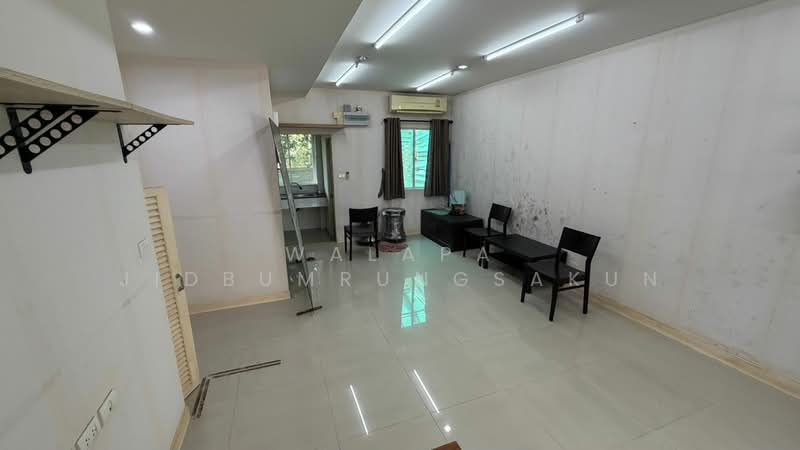The Metro Rama 9, Bangkok, Soi 3/2, Prawet, Bangkok, 3 Bedrooms, 100 sqm, Townhouse For Sale, by Walapa Jidbumrungsakun, 500341507 - DDproperty.com