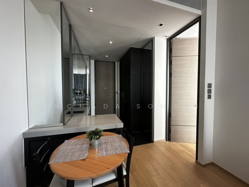 28 Chidlom, Bangkok, 28 Chit Lom Alley, Lumphini, Pathum Wan, Bangkok, 1 Bedroom, 47 sqm, Condo For Rent, by Suchada Somsri, 500341582 - DDproperty.com