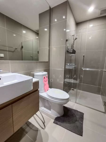 Noble Revolve Ratchada 2, Bangkok, 70 Soi Ratchadaphisek 10, Ratchadaphisek Road, Huai Khwang, Bangkok, 2 Bedrooms, 40 sqm, Condo For Rent, by Napatsawan Tamjorhor, 500341664 - DDproperty.com