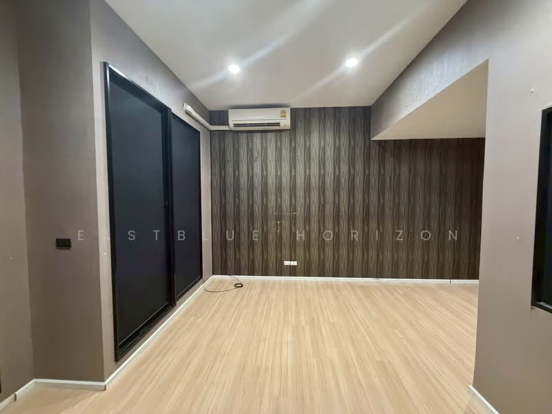 Baan Klang Muang Kalpapruek, Bangkok, Thonburi Court Road, Bang Wa, Phasi Charoen, Bangkok, 3 Bedrooms, 135 sqm, Townhouse For Sale, by Eastblue Horizon, 500341665 - DDproperty.com