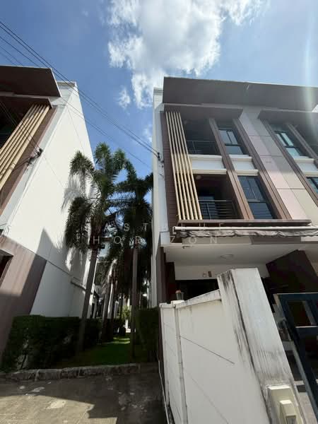 Baan Klang Muang Kalpapruek : บ้านกลางเมือง กัลปพฤกษ์, กรุงเทพ, ถนนศาลธนบุรี, บางหว้า, ภาษีเจริญ, กรุงเทพ, 135 ตร.ม., ทาวน์เฮ้าส์ ขาย, โดย Eastblue Horizon, 500341665 - DDproperty.com