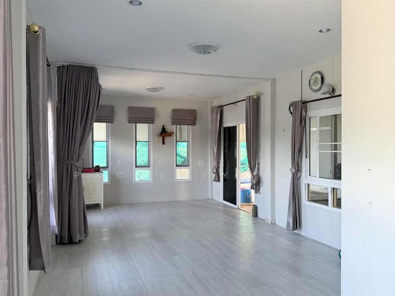 บ้านเดี่ยวคลองตำหรุ ชลบุรี, Chon Buri (Pattaya), Khlong Tamru, Muang Chon Buri, Chon Buri (Pattaya), 3 Bedrooms, 150 sqm, Single Detached House For Sale, by The Best Property ตาล, 500341696 - DDproperty.com