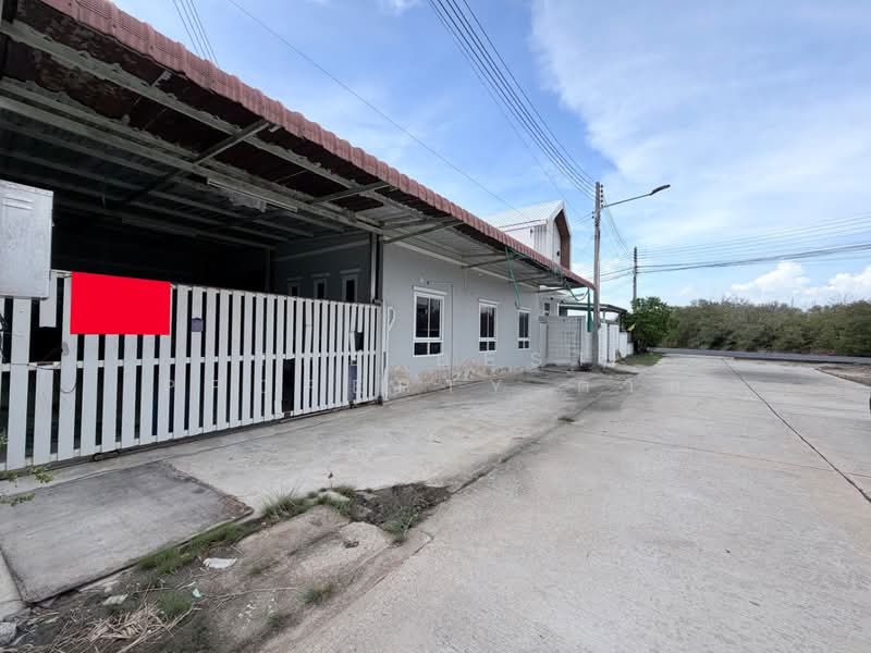 บ้านเดี่ยวคลองตำหรุ ชลบุรี, Chon Buri (Pattaya), Khlong Tamru, Muang Chon Buri, Chon Buri (Pattaya), 3 Bedrooms, 150 sqm, Single Detached House For Sale, by The Best Property ตาล, 500341696 - DDproperty.com