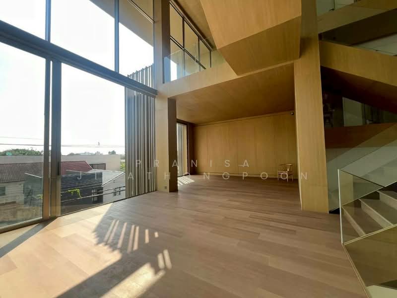 Residential Home Office รัชดา 32 #ใกล้MRTลาดพร้าว, Bangkok, Chan Kasem, Chatuchak, Bangkok, 6 Bedrooms, 901 sqm, Villa For Rent, by Pranisa Jirathongpoon, 500341699 - DDproperty.com