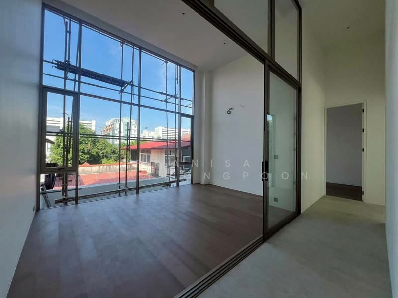 Residential Home Office รัชดา 32 #ใกล้MRTลาดพร้าว, กรุงเทพ, จันทรเกษม, จตุจักร, กรุงเทพ, 901 ตร.ม., วิลล่า ให้เช่า, โดย Pranisa Jirathongpoon, 500341699 - DDproperty.com
