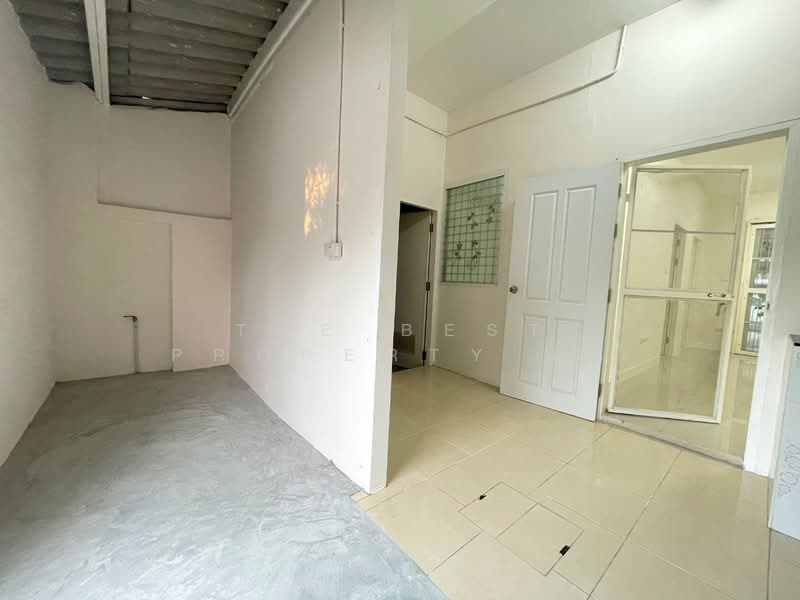 หมู่บ้านทรัพย์รุ่งเรืองซิตี้2 พานทอง, Chon Buri (Pattaya), Ban Khao, Phan Thong, Chon Buri (Pattaya), 2 Bedrooms, 120 sqm, Townhouse For Sale, by The Best Property นุ้ย, 500341744 - DDproperty.com