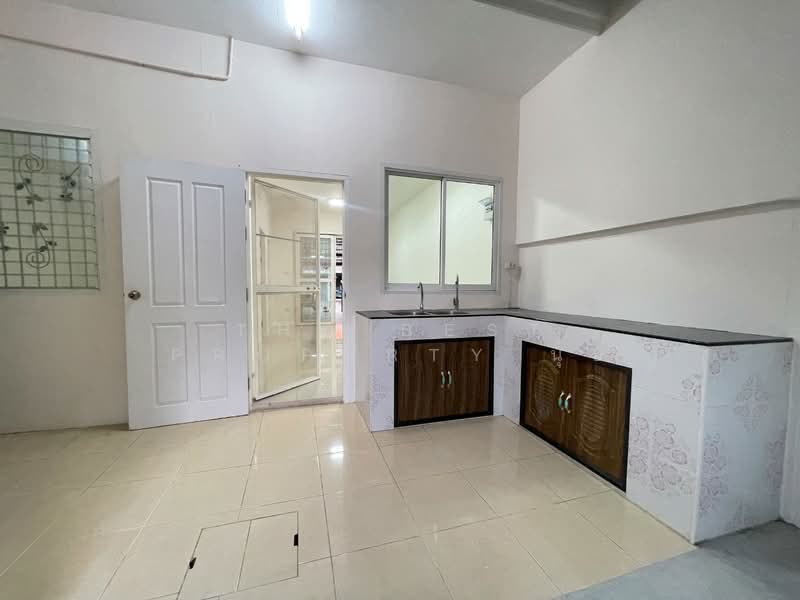 หมู่บ้านทรัพย์รุ่งเรืองซิตี้2 พานทอง, Chon Buri (Pattaya), Ban Khao, Phan Thong, Chon Buri (Pattaya), 2 Bedrooms, 120 sqm, Townhouse For Sale, by The Best Property นุ้ย, 500341744 - DDproperty.com
