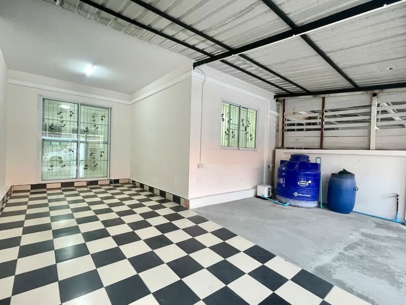 หมู่บ้านทรัพย์รุ่งเรืองซิตี้2 พานทอง, Chon Buri (Pattaya), Ban Khao, Phan Thong, Chon Buri (Pattaya), 2 Bedrooms, 120 sqm, Townhouse For Sale, by The Best Property นุ้ย, 500341744 - DDproperty.com