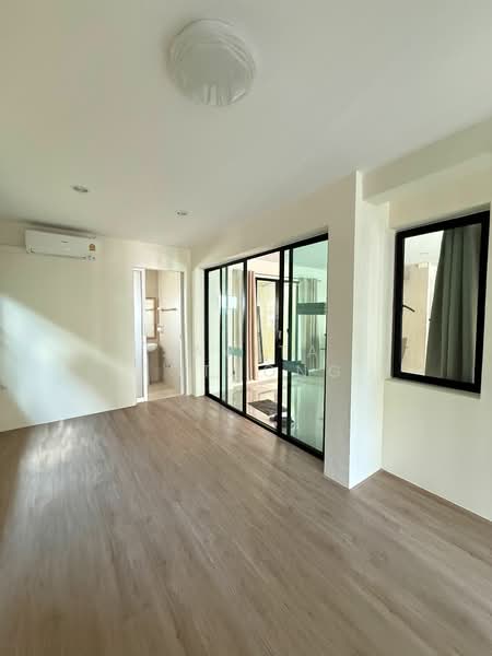 Lake View Park Bangna, Bangkok, 454 Kanchanaphisek Road, Dok Mai, Prawet, Bangkok, 4 Bedrooms, 240 sqm, Single Detached House For Sale, by Savita Pothong, 500341898 - DDproperty.com
