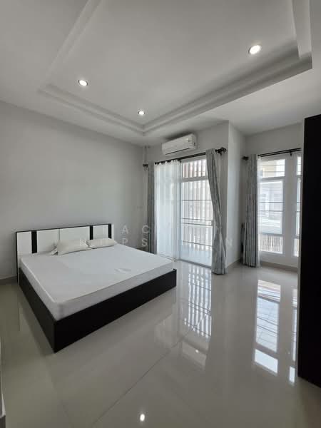 Two-story townhouse for rent in Prakai Thong Ville, behind Thai Watsadu. 3 bedrooms, ready to move i, Songkhla, Khuan Lang, Hat Yai, Songkhla, 3 Bedrooms, 80 sqm, Townhouse For Rent, by Rachen Nopsuwan, 500341933 - DDproperty.com