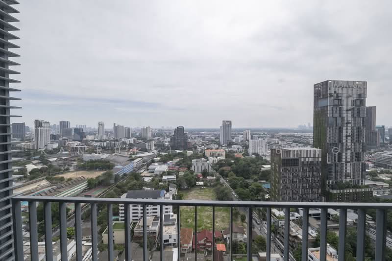 Siri At Sukhumvit, Bangkok, 902 Sukhumvit Road, Phra Kanong, Khlong Toei, Bangkok, 3 Bedrooms, 101 sqm, Condo For Sale, by Kanrutai Dawruang, 500341965 - DDproperty.com