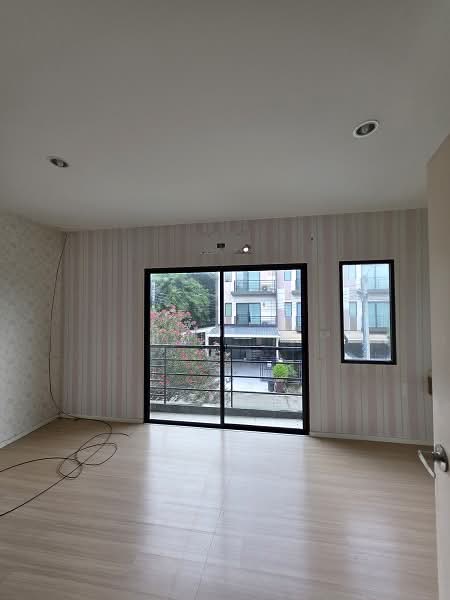 Baan Klang Muang Nawamin 42, Bangkok, Soi Nawamin 42, Nawamin Road, Khlong Kum, Bueng Kum, Bangkok, 3 Bedrooms, 145 sqm, Townhouse For Sale, by นิธิกิตติ์, 500341994 - DDproperty.com