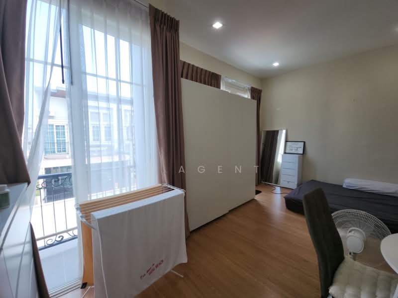 Golden Town Sukhumvit-Bearing Station, Samut Prakan, Soi Tesabansamrongtai 6, Sam Rong, Phra Pra Daeng, Samut Prakan, 4 Bedrooms, 117 sqm, Townhouse For Sale, by NR AGENT, 500342003 - DDproperty.com