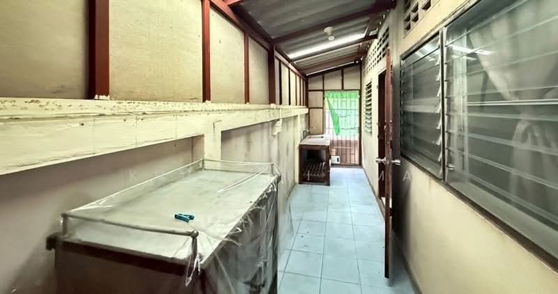 ขายที่ดินพร้อมบ้าน 2 ชั้น 71 ตร.ว. สุขุมวิท 62 พระโขนง ใกล้ทางด่วน - BTS, กรุงเทพ, บางจาก, พระโขนง, กรุงเทพ, 256 ตร.ม., บ้านเดี่ยว ขาย, โดย Khun Thitima, 500342036 - DDproperty.com