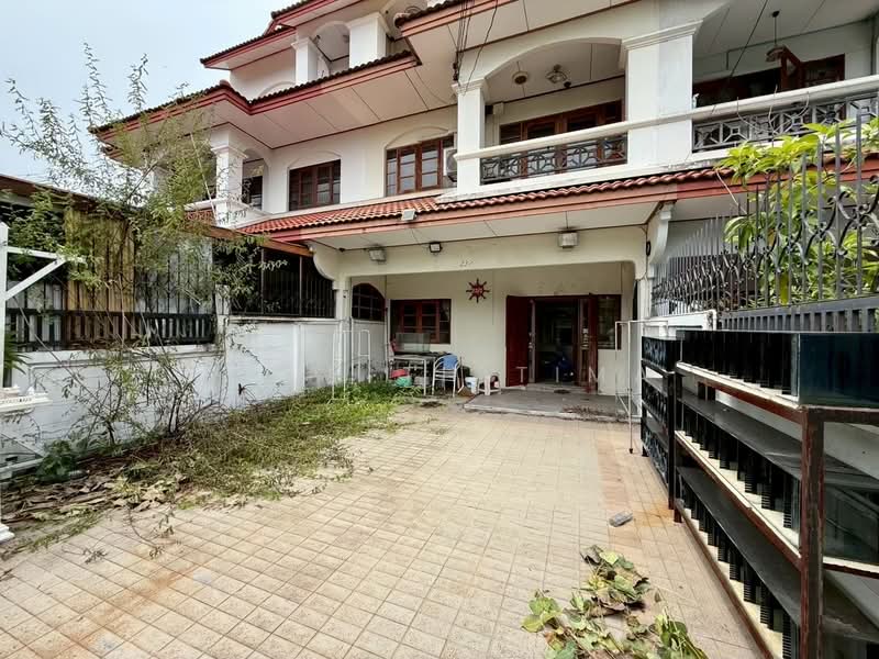 Townhome Ladprao 80, Bangkok, Khlong Chan, Bang Kapi, Bangkok, 4 Bedrooms, 120 sqm, Townhouse For Sale, by Khun Thitima, 500342085 - ทาวน์โฮม 3 ชั้น ลาดพร้าว 80 - DDproperty.com