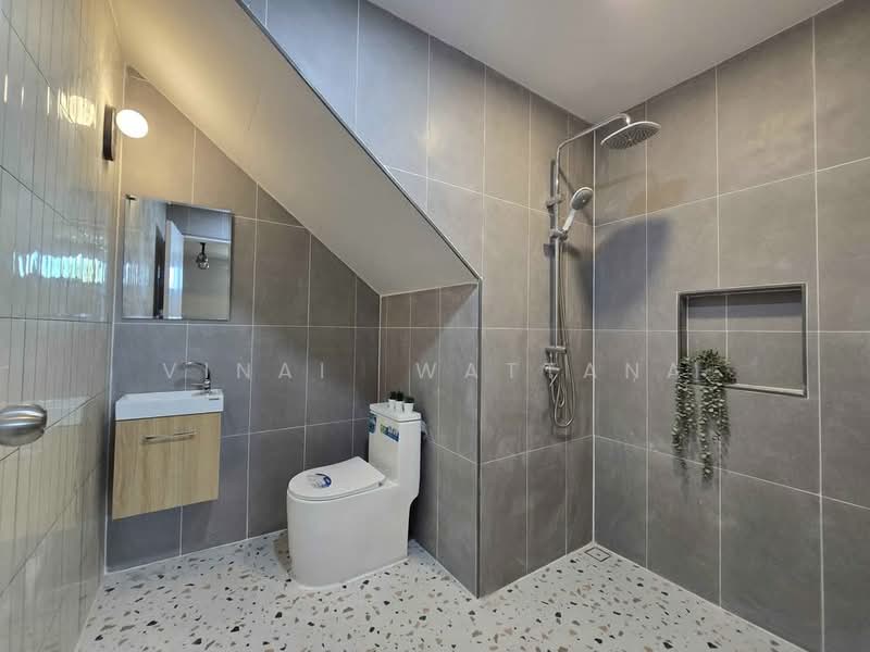 2-BR Townhouse, Bangkok, Si Khan, Don Mueang, Bangkok, 2 Bedrooms, 93 sqm, Townhouse For Sale, by Vinai Wattana, 500342149 - DDproperty.com