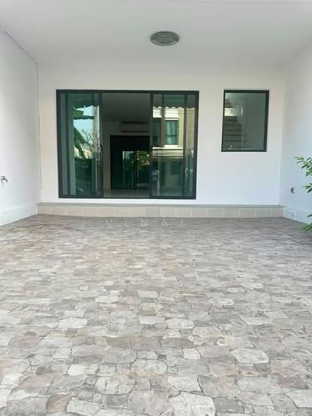 Baan Klang Muang Nawamin 42, Bangkok, Soi Nawamin 42, Nawamin Road, Khlong Kum, Bueng Kum, Bangkok, 3 Bedrooms, 204 sqm, Townhouse For Sale, by Vinai  Wattana, 500342158 - DDproperty.com