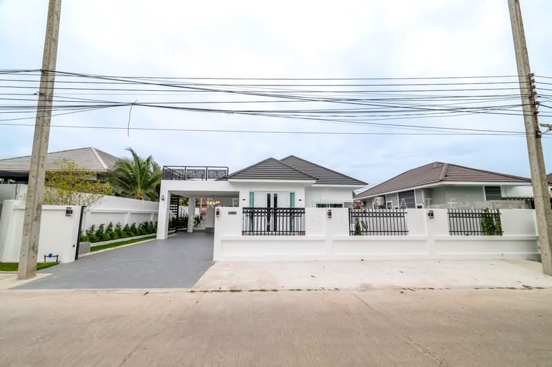 โครงการพรเทพ 8, Chon Buri (Pattaya), Nong Pla Lai, Bang Lamung (Pattaya), Chon Buri (Pattaya), 3 Bedrooms, 360 sqm, Single Detached House For Sale, by HOME Real Estate Service, 500342195 - DDproperty.com