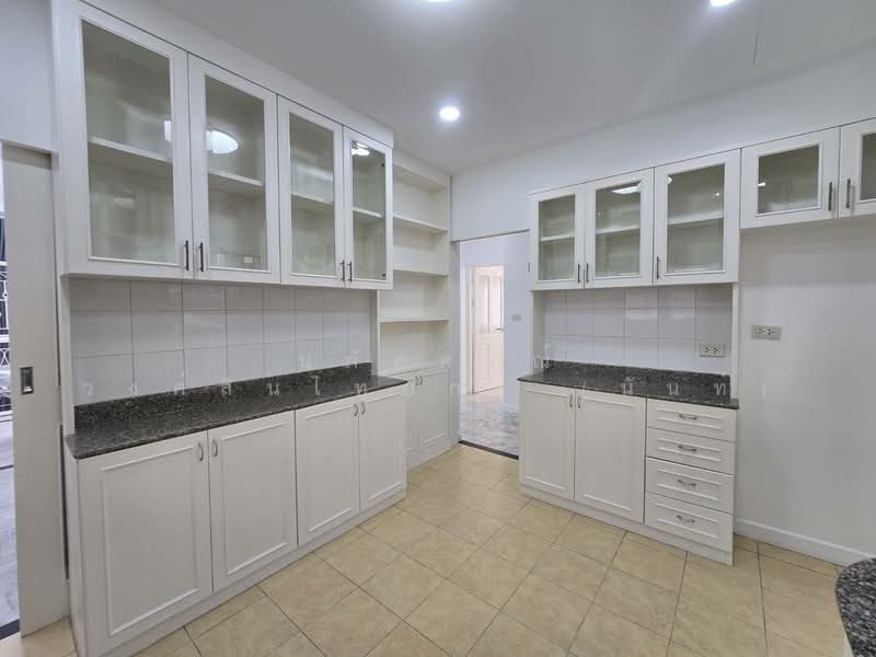 Parkway Chalet Ramkhamhaeng : พาร์คเวย์ ชาเล่ต์ รามคำแหง, กรุงเทพ, 103 ถนน รามคำแหง, มีนบุรี, มีนบุรี, กรุงเทพ, 200 ตร.ม., บ้านเดี่ยว ขาย, โดย นภัสศรณ์ วงศ์สินไทยกร (นันท์), 500342216 - DDproperty.com