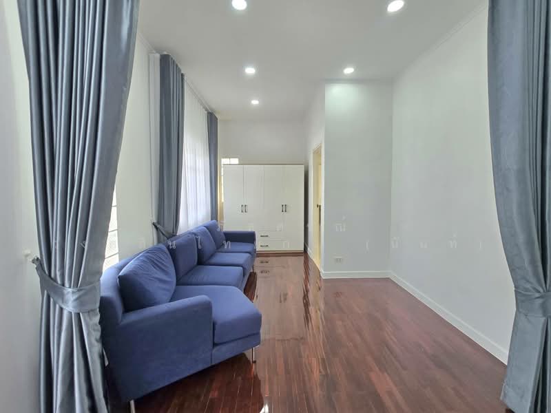 Parkway Chalet Ramkhamhaeng : พาร์คเวย์ ชาเล่ต์ รามคำแหง, กรุงเทพ, 103 ถนน รามคำแหง, มีนบุรี, มีนบุรี, กรุงเทพ, 200 ตร.ม., บ้านเดี่ยว ขาย, โดย นภัสศรณ์ วงศ์สินไทยกร (นันท์), 500342216 - DDproperty.com