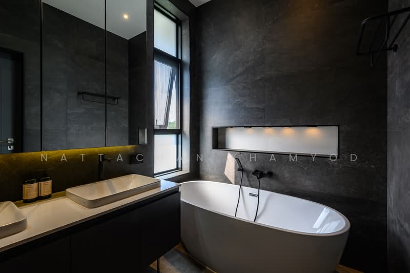 Luxury Pool Villa in Central Chiang Mai, Chiang Mai, , Wat Khet, Muang Chiang Mai, Chiang Mai, 3 Bedrooms, 256 sqm, Villa For Sale, by Nattachan Khamyod, 500342233 - DDproperty.com