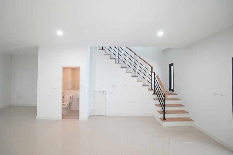Baan Klang Mueng The Edition Pinklao-Borom 2, Bangkok, Suan Phak Road, Taling Chan, Taling Chan, Bangkok, 3 Bedrooms, 151 sqm, Semi-Detached House (Twin House) For Rent, by Ratthakit Sophonpibulkit, 500342236 - DDproperty.com