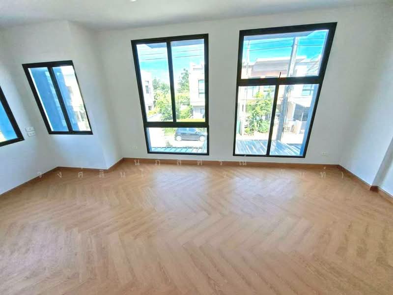iDesign Lam Luk Ka Khlong 3, Pathum Thani, Lat Sawai, Lam Luk Ka, Pathum Thani, 4 Bedrooms, 120 sqm, Townhouse For Sale, by นภัสศรณ์ วงศ์สินไทยกร (นันท์), 500342240 - DDproperty.com
