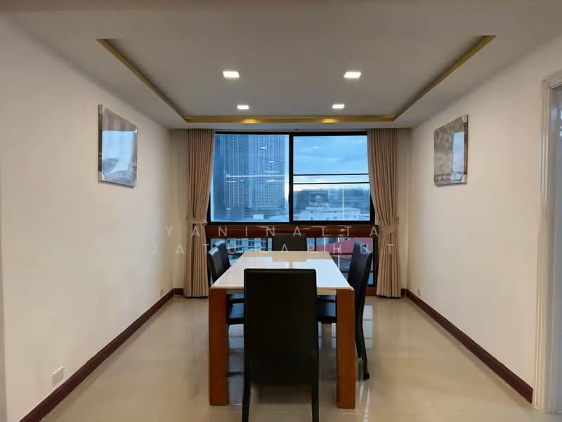 President Park Sukhumvit 24, Bangkok, 99 Sukhumvit 24 Alley, Khlongtoei Nua, Watthana, Bangkok, 3 Bedrooms, 220 sqm, Condo For Rent, by Yaninatta Jaturaphut, 500342241 - DDproperty.com