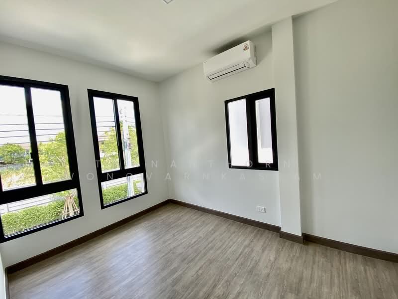 Baan Klang Muang The Edition Bangna Wongwaen, Bangkok, 189 Kanchanaphisek Road, Dok Mai, Prawet, Bangkok, 3 Bedrooms, 161 sqm, Single Detached House For Sale, by Thananthorn Wongvarnkaseam, 500342243 - DDproperty.com