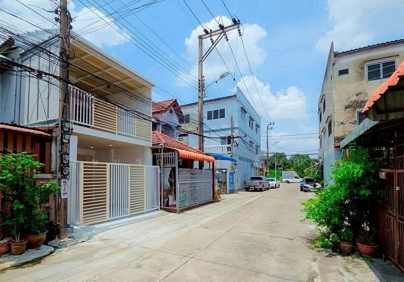 หมู่บ้านพรทิพย์ บางศรีเมือง เมืองนนทบุรี ใกล้ ท่าน้ำนนท์ ใกล้สะพานมหาเจษฎาฯ ใกล้แม็คโคร นครอินทร์, นนทบุรี, บางศรีเมือง, เมืองนนทบุรี, นนทบุรี, 110 ตร.ม., ทาวน์เฮ้าส์ ขาย, โดย บุษบากร (เจี๊ยบ), 500342273 - DDproperty.com