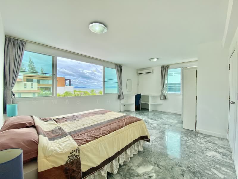 4 Bed Beachfront Townhouse 350 Sqm for Rent Only 60k at Jomtien Beach with Ocean View, Chon Buri (Pattaya), Na Jomtien 4, Bang Lamung, Bang Lamung (Pattaya), Chon Buri (Pattaya), 4 Bedrooms, 350 sqm, Townhouse For Rent, by Siwas Thepphabut, 500342302 - DDproperty.com