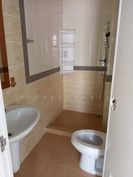 Golden Town Bangna-Kingkaew, Samut Prakan, Soi Kingkaew 31, Rachathewa, Bang Plee, Samut Prakan, 4 Bedrooms, 140 sqm, Townhouse For Rent, by DifferEstate, 500342318 - DDproperty.com
