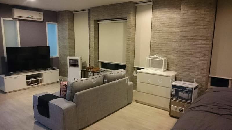 Surawong City Resort, Bangkok, Rama 4, Si Phraya, Bang Rak, Bangkok, 1 Bedroom, 42 sqm, Condo For Rent, by Tanapat Jitwatcharakomol, 500342323 - DDproperty.com