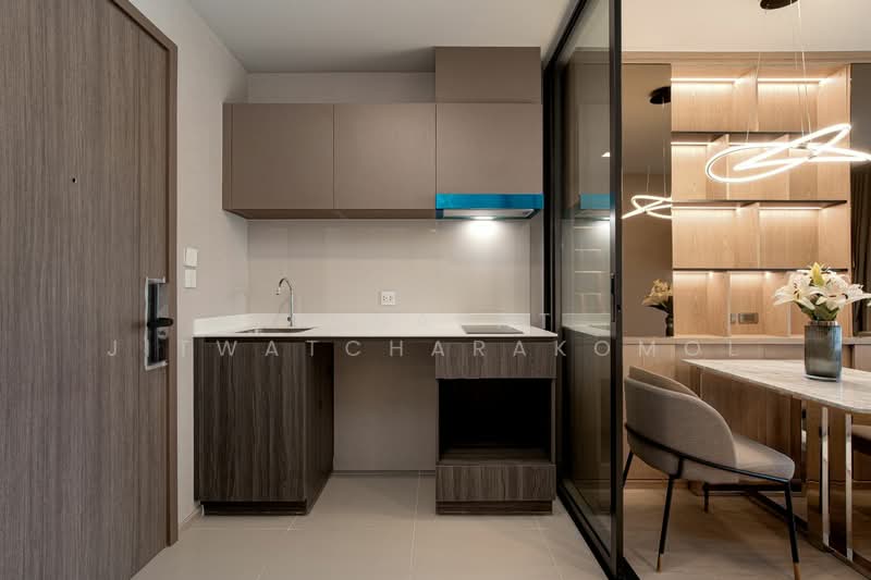 Life Phahon-Ladprao, Bangkok, 996 Phahonyothin Road, Jom Phon, Chatuchak, Bangkok, 1 Bedroom, 35 sqm, Condo For Rent, by Tanapat Jitwatcharakomol, 500342330 - DDproperty.com