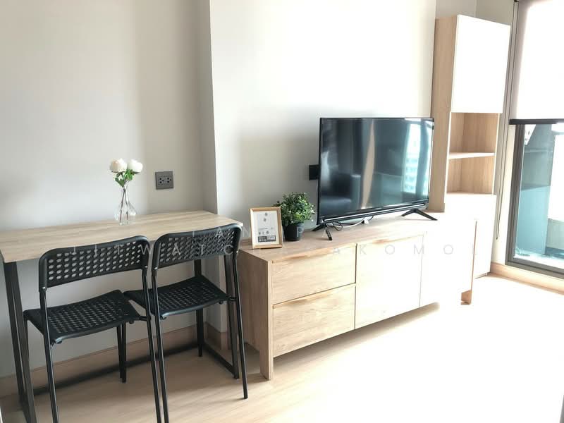 Lumpini Suite Dindaeng-Ratchaprarop, Bangkok, Asoke-Dindaeng Road, Din Daeng, Bangkok, 1 Bedroom, 28 sqm, Condo For Rent, by Tanapat Jitwatcharakomol, 500342366 - DDproperty.com