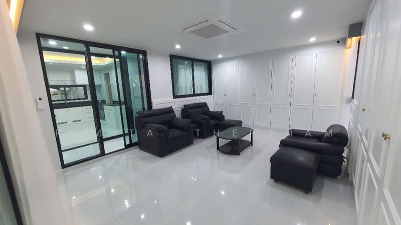 5-BR House, Bangkok, Lat Phrao, Bangkok, 5 Bedrooms, 350 sqm, Single Detached House For Rent, by Ramita Theptham, 500342390 - DDproperty.com