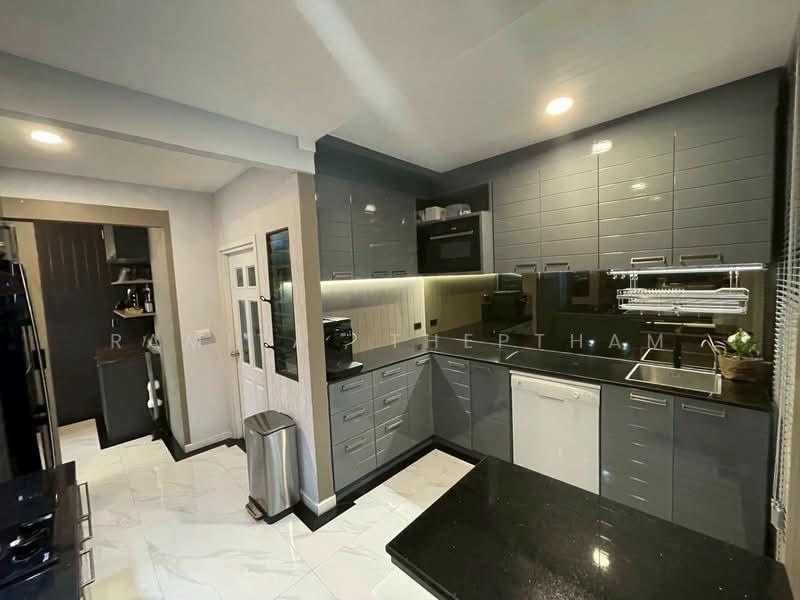 The Plant Elite Phatthanakan, Bangkok, Phatthanakan Road, Suan Luang, Bangkok, 5 Bedrooms, 300 sqm, Single Detached House For Rent, by Ramita Theptham, 500342400 - DDproperty.com