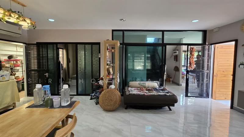 บ้านเดี่ยวดอนเมือง ถนนเทิดราชัน แขวงสีกัน เขตดอนเมือง 96 ตร.วา 3 นอน 2 น้ำ ใกล้สนามบินดอนเมือง, กรุงเทพ, เทิดราชัน, สีกัน, ดอนเมือง, กรุงเทพ, 182 ตร.ม., บ้านเดี่ยว ขาย, โดย Sirithong Saetang, 500342497 - DDproperty.com